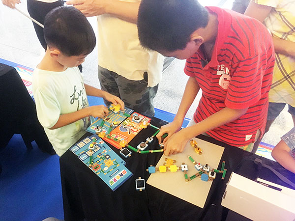 极客爸爸团队参展Maker Faire Shenzhen 2016