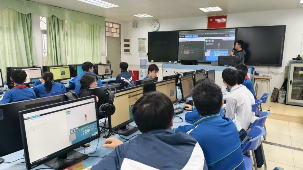 极客爸爸协力广州市西关外国语学校开展“老建筑焕发新活力”主题课程