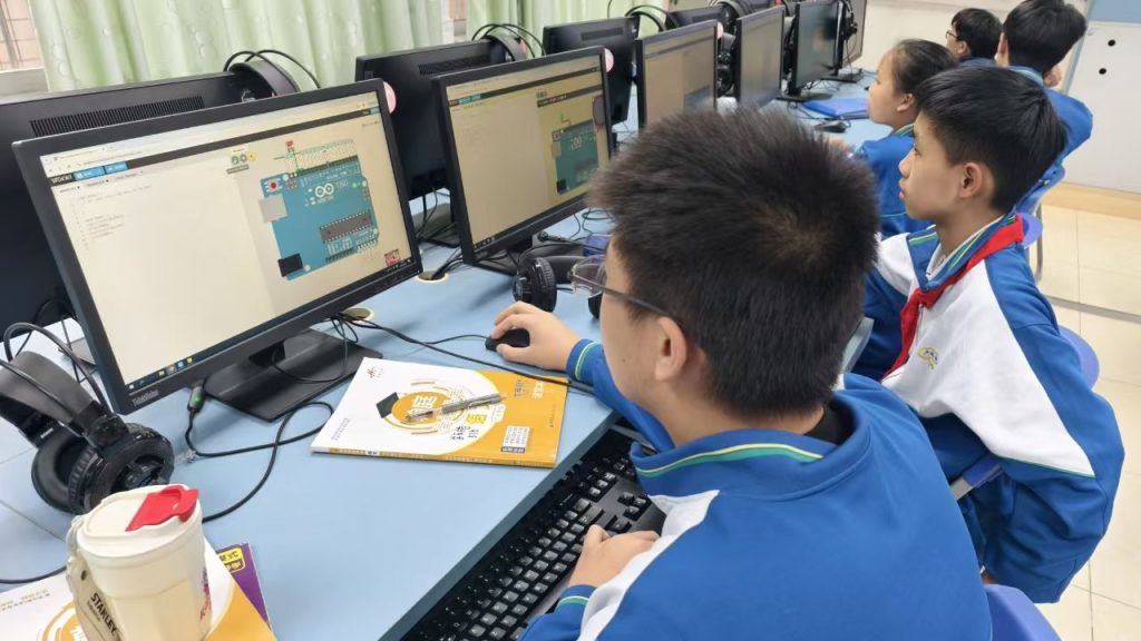 极客爸爸协力广州市西关外国语学校开展“老建筑焕发新活力”主题课程