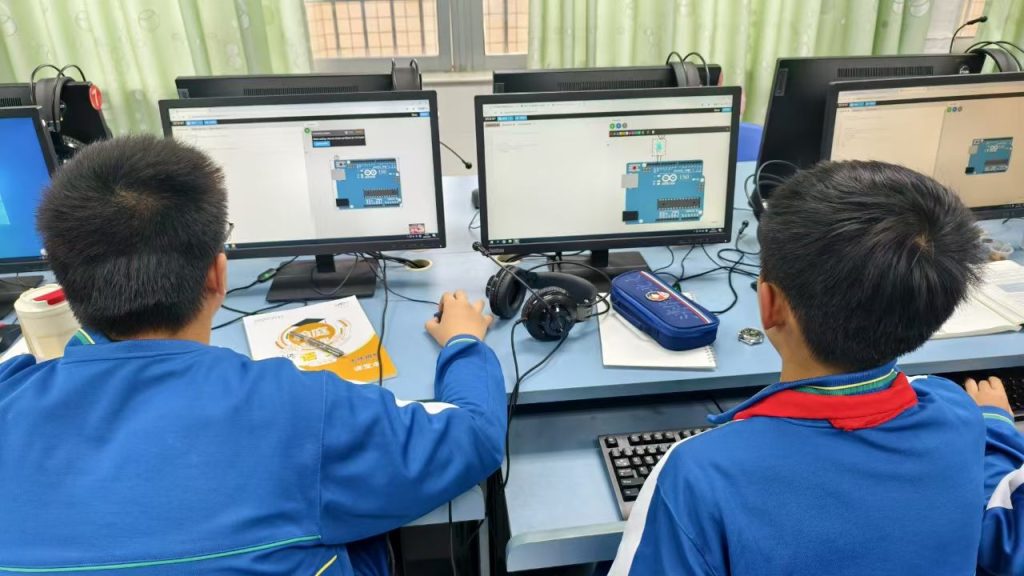 极客爸爸协力广州市西关外国语学校开展“老建筑焕发新活力”主题课程